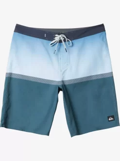 Boys Quiksilver Shorts | Boys 8-16 Everyday Division 17" Boardshorts