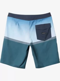 Boys Quiksilver Shorts | Boys 8-16 Everyday Division 17" Boardshorts