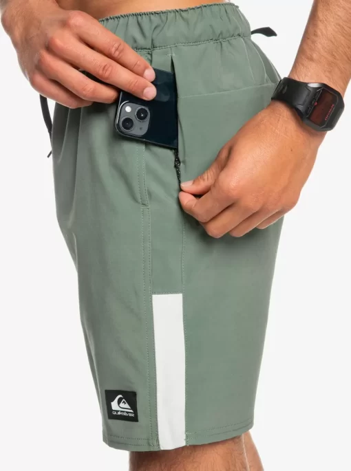 Mens Quiksilver Boardshorts | Omni 17" Training Shorts