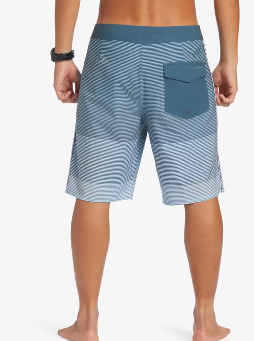 Mens Quiksilver Boardshorts | Surfsilk Massive 20" Boardshorts